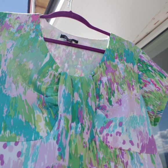 Beautiful Large Click Collection Women's Dress - Picture 3 of 8